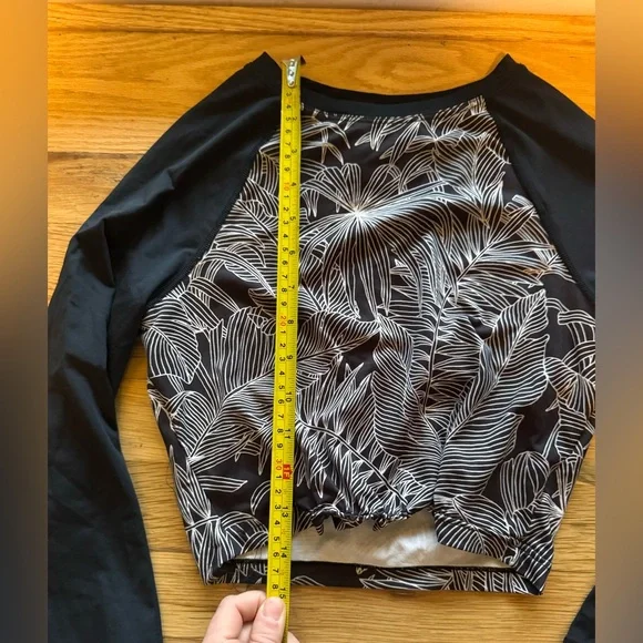Prana Black and White Leaf Print Swim Coverup Rashguard - Picture 2 of 6